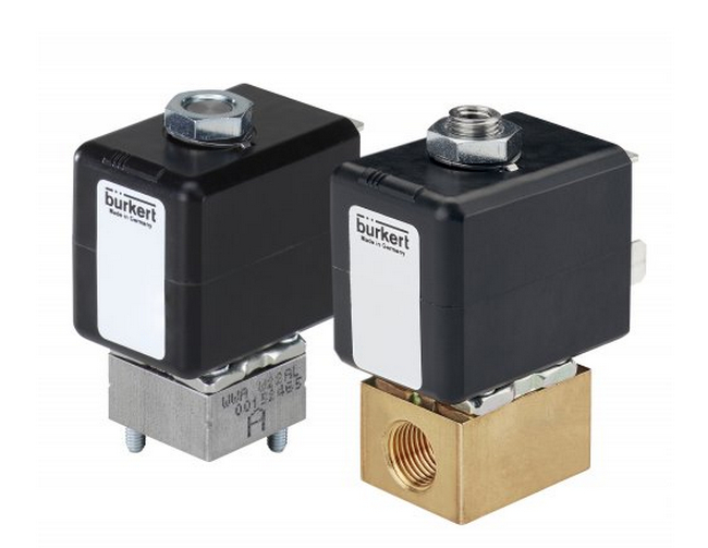 Reliable and temperature resistant: The new compact 2/2-way and 3/2-way valves offer a large number of individual selection options (source: Bürkert)