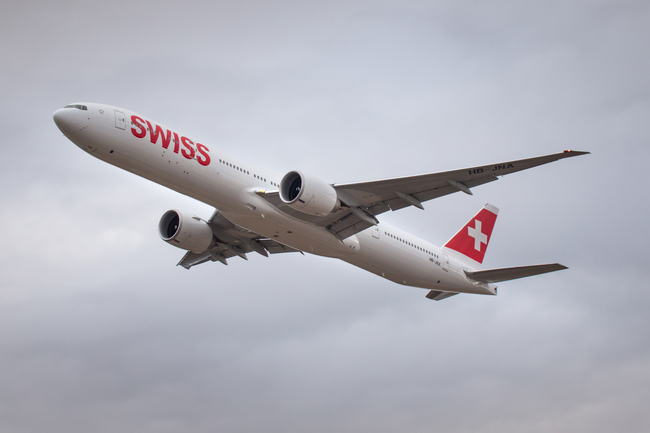 A total of twelve Boeing 777-300ERs will gradually be fitted by SWISS with the riblet films developed jointly by Lufthansa Technik and BASF. (Photo: SWISS International Air Lines) 