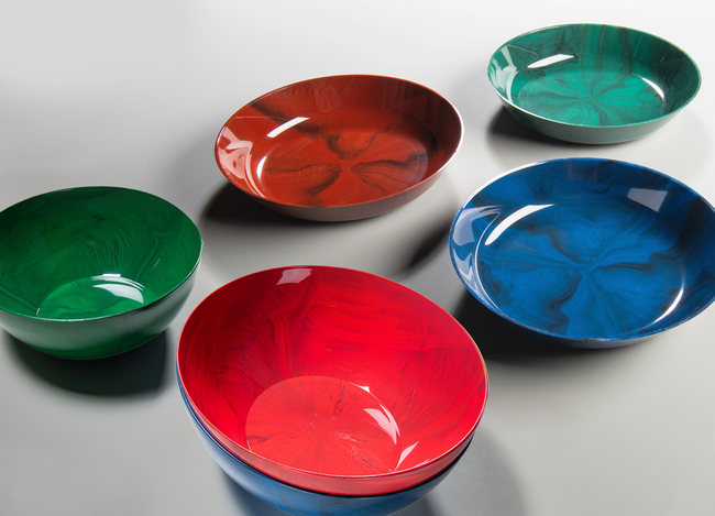 Marbled serial components made of Ultrason® using a standard injection molding process: The news coloring technique enables designers to use BASF's polyarylethersulfone to color household appliances, catering bowls and containers as well as visible components with marbling effects. Photo: BASF 2021